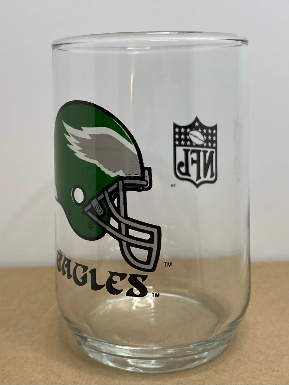 Vintage Philadelphia Eagles NFL Drinking Glass Kelly Green Helmet Tumbler